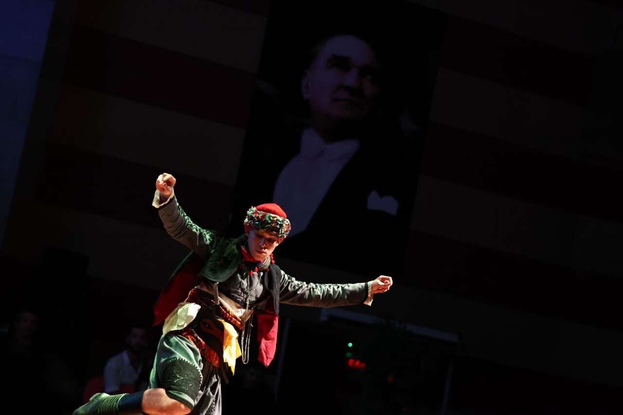 Yönelt Koleji’nden Sanat Dolu Gece: “Kalbim Ege’de Kaldı” Büyük Beğeni Topladı 13